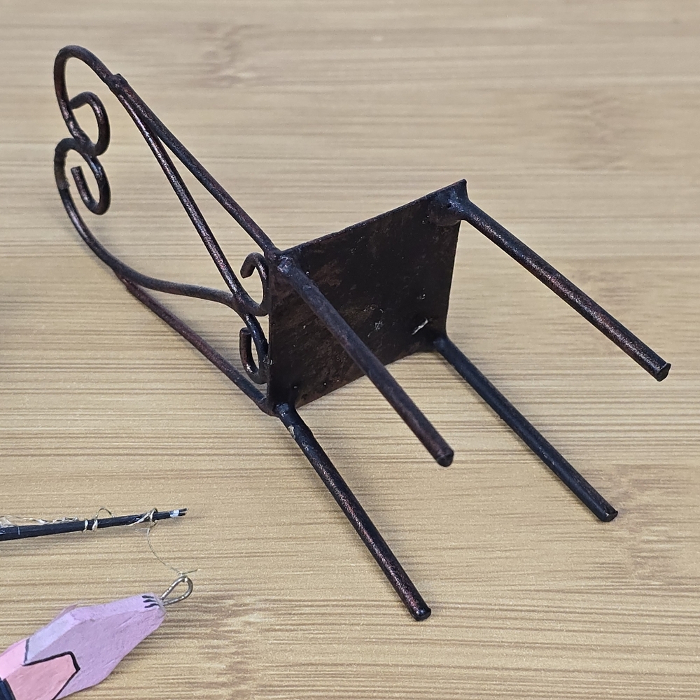 Fishing Shark on a Chair Decor - Picture 13 of 16